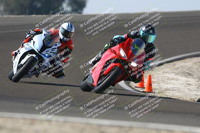 media/Nov-01-2025-TrackDaz (Sat) [[2b4d5192bc]]/B Group/1220pm (Turn 2 Outside)/